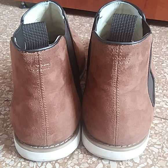 Calvin Klein - Picture 4 of 4